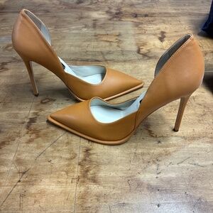 Women’s Jazmine Kionna  Cognac 4 Inch Pumps Sz. 10